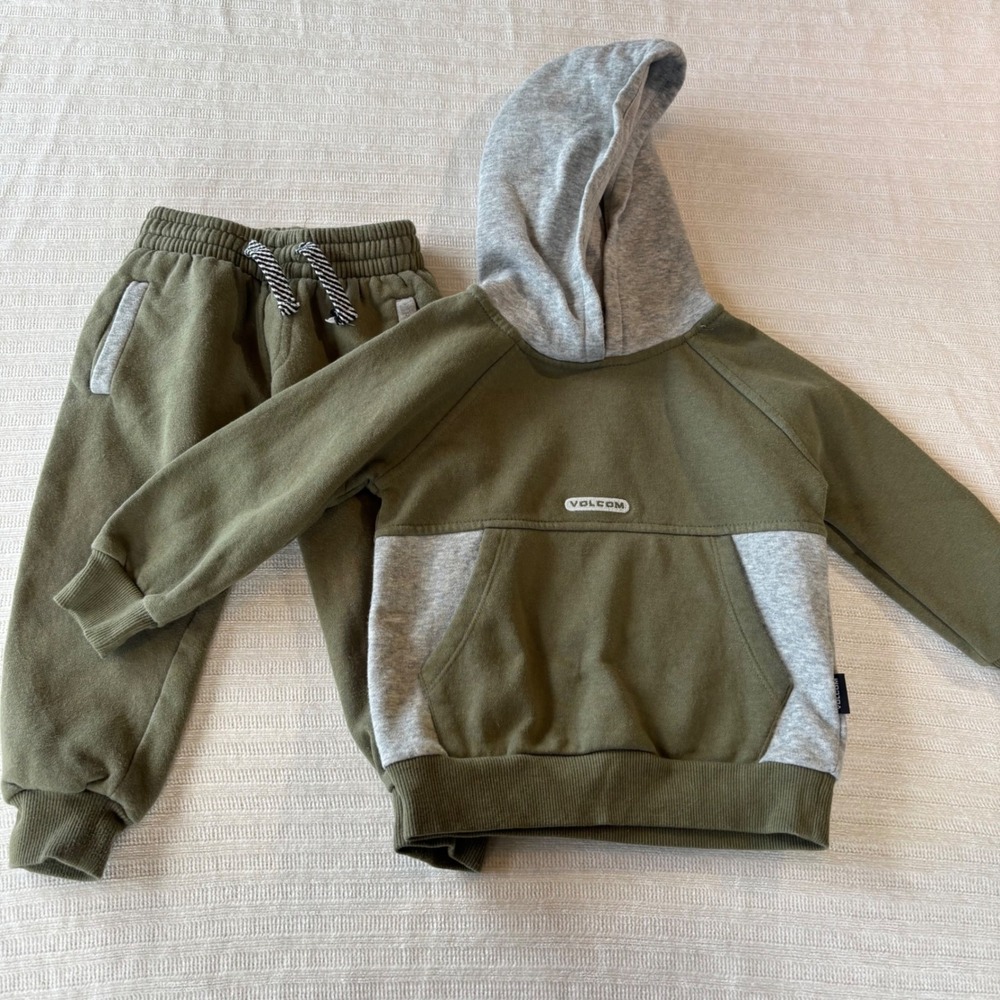 Volcom Kids 2T Olive Green Gray Hoodie and Joggers Sweatpants Set